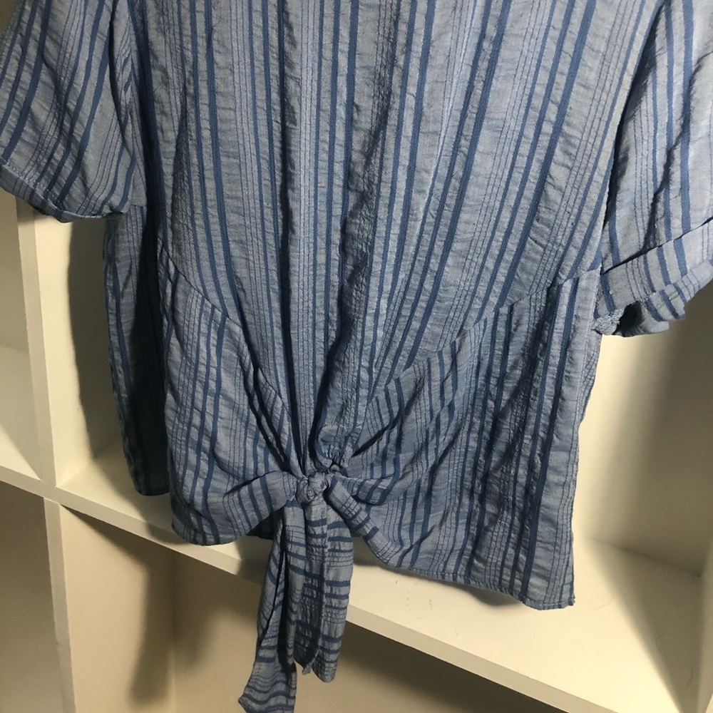 Front Tie BLUE shirt with Cute Back!
